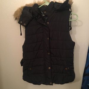Women’s lg down vest